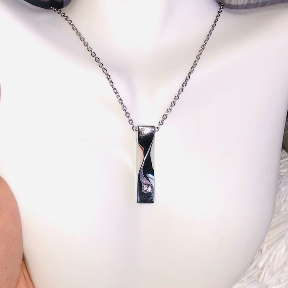 14k White Gold Vermeil Cremation Urn pendant | Urn for Human/Pet Ashes Swarovski - Picture 5 of 8